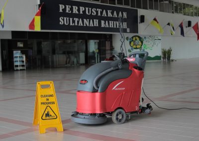 Pembersihan Indoor